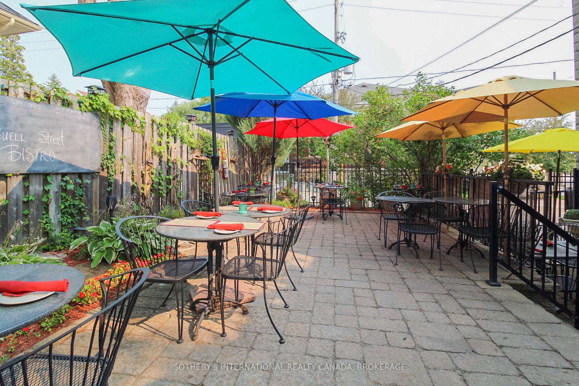 25-27 Buell St