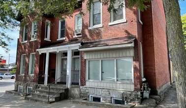 240-246 KING St W