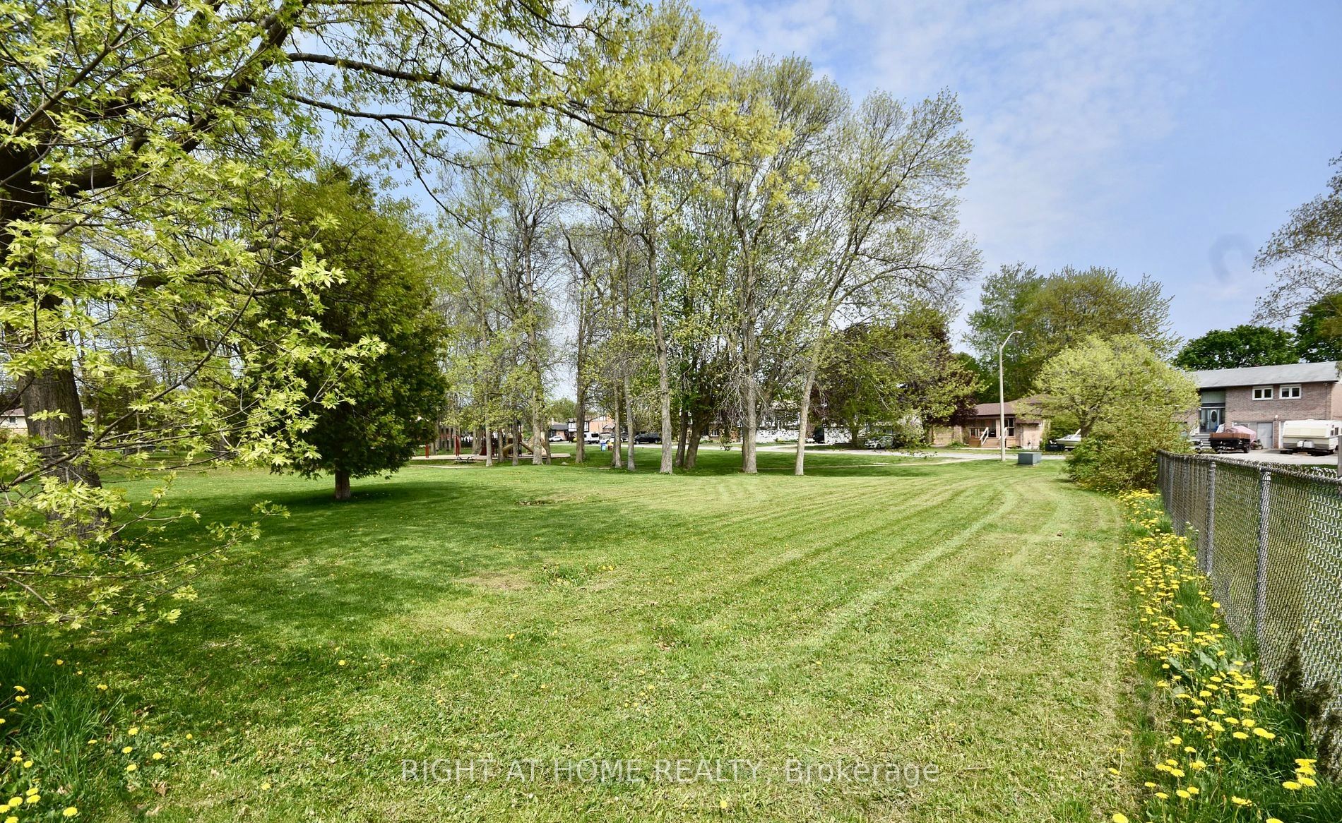 Photo of `+ vals.alt + `