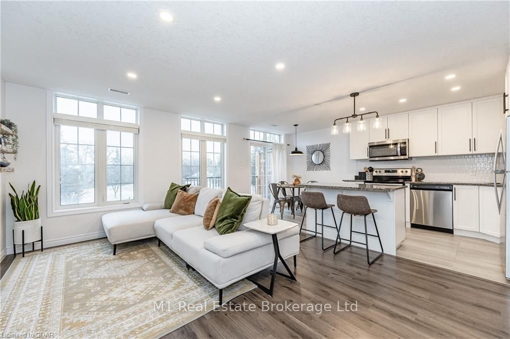 Photo of `+ vals.alt + `