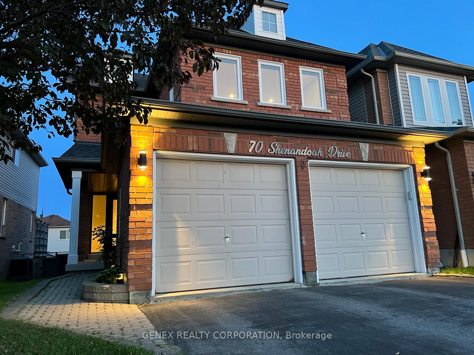 Photo of `+ vals.alt + `