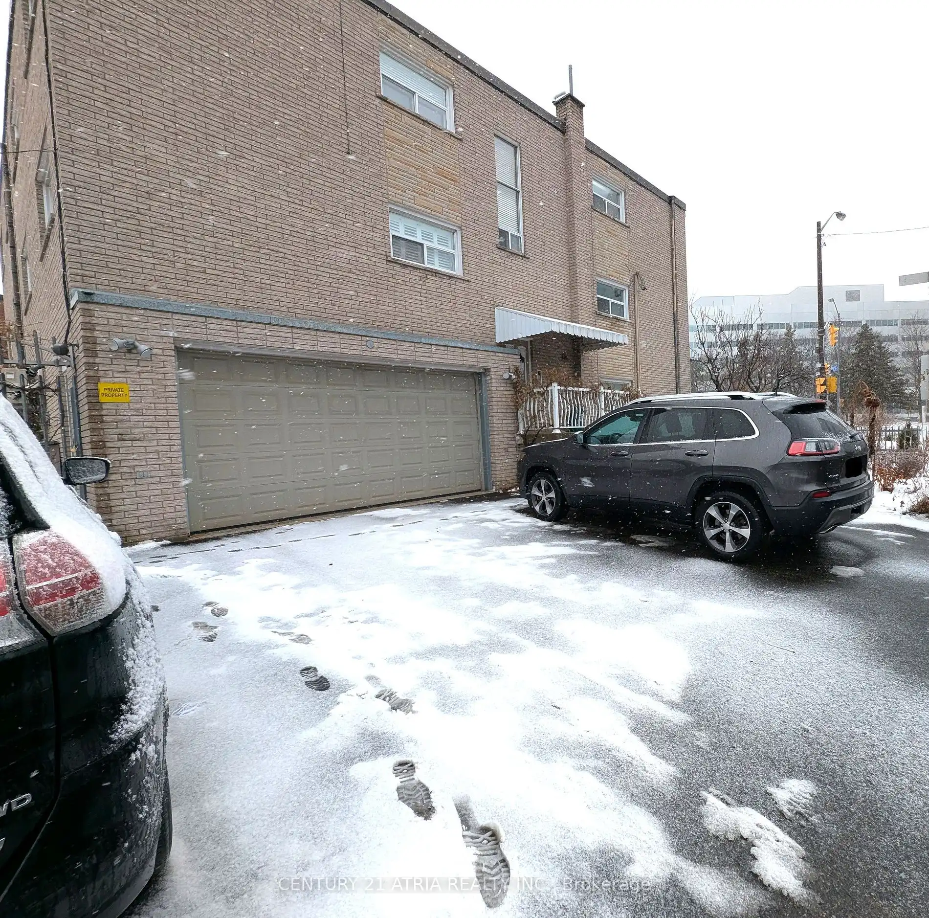  #2 - 731 Lawrence Ave W ; MLS ID: W11982039